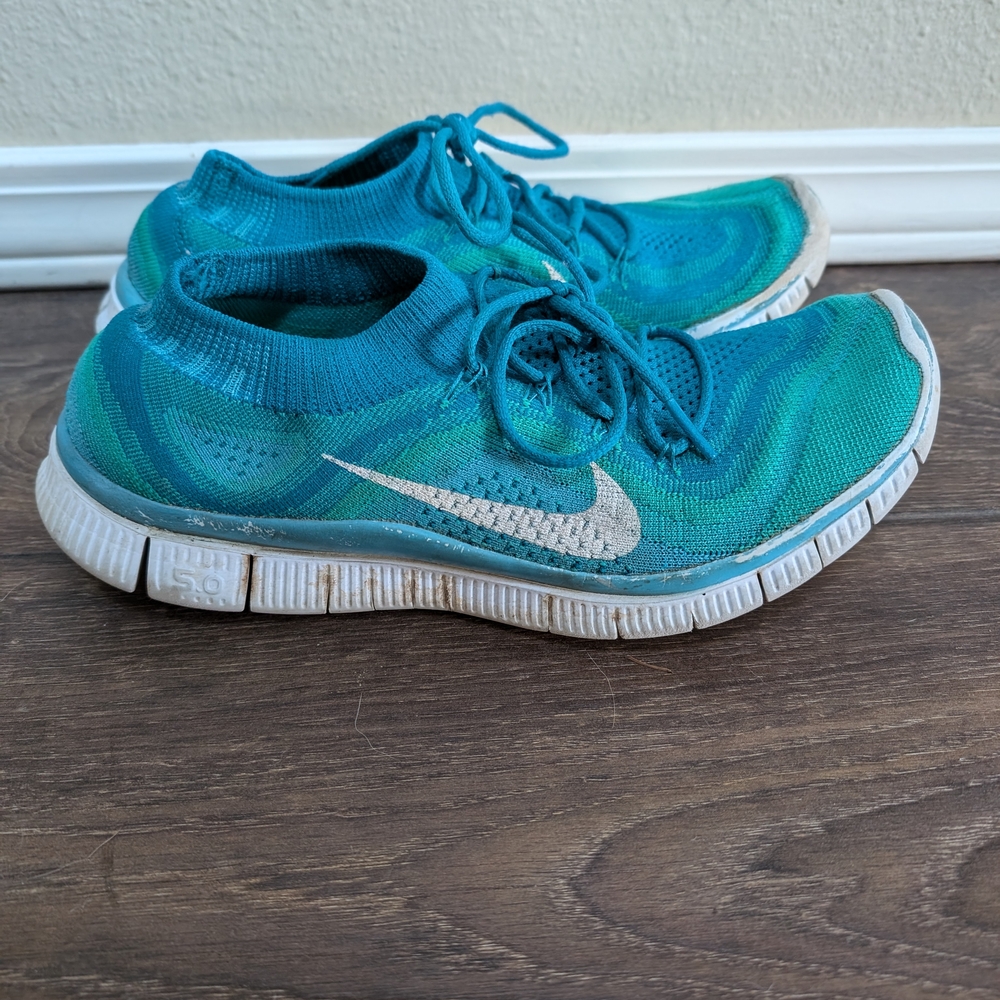 Nike Teal Running Shoes